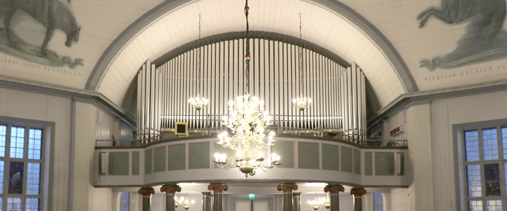 Lapualla on Suomen suurimmat kirkkourut.